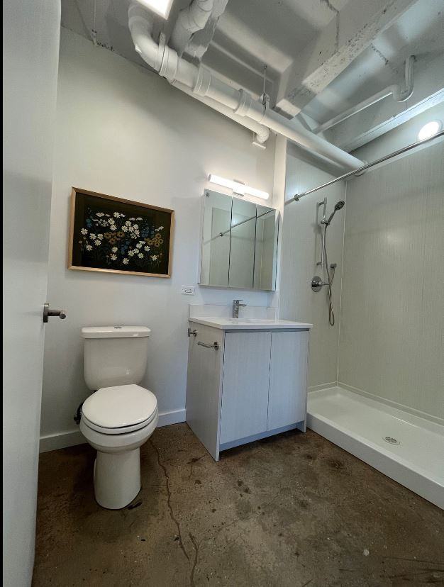 N Kenmore Ave & W Lawrence Ave - Photo 6 of 9