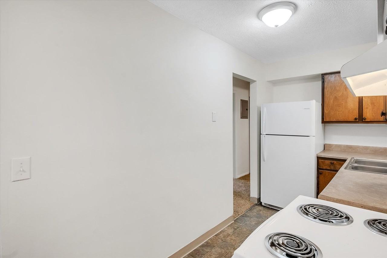 Shannon Apartments (Shannon Apartments LLC) - Photo 5 of 38