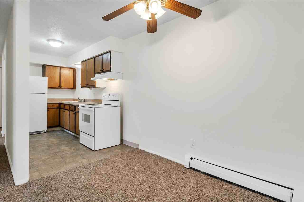 Shannon Apartments (Shannon Apartments LLC) - Photo 6 of 38