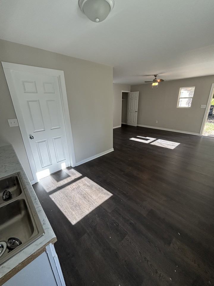 6160 Nimitz Drive - Photo 4 of 15