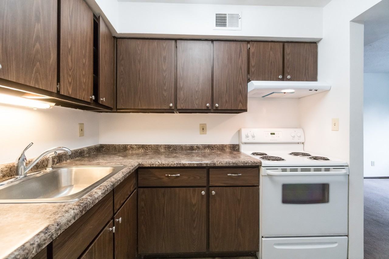 W 4th St 2220 - Photo 6 of 19