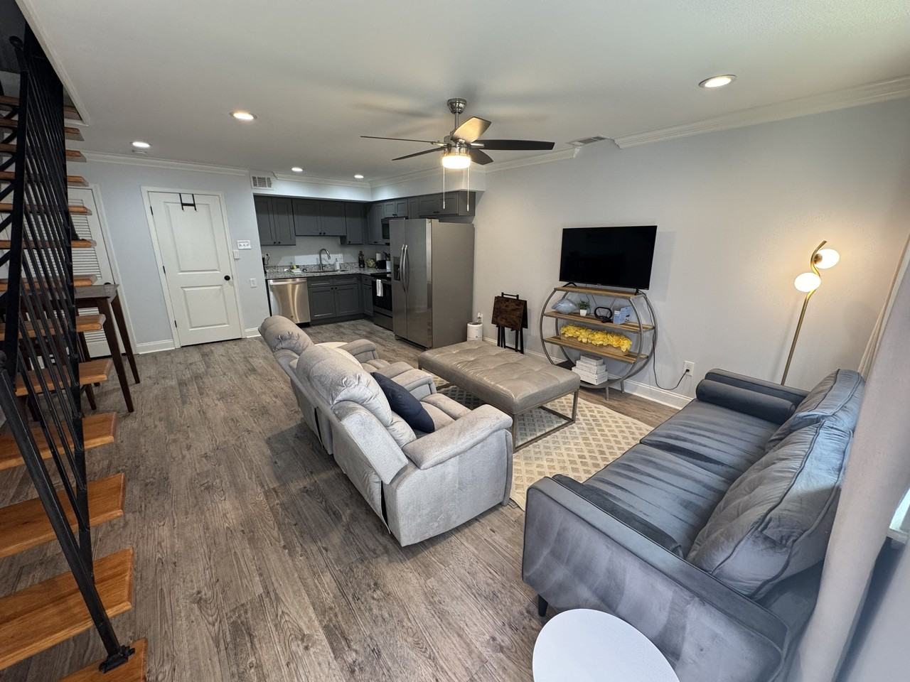 2413 Houma Boulevard - Photo 3 of 17