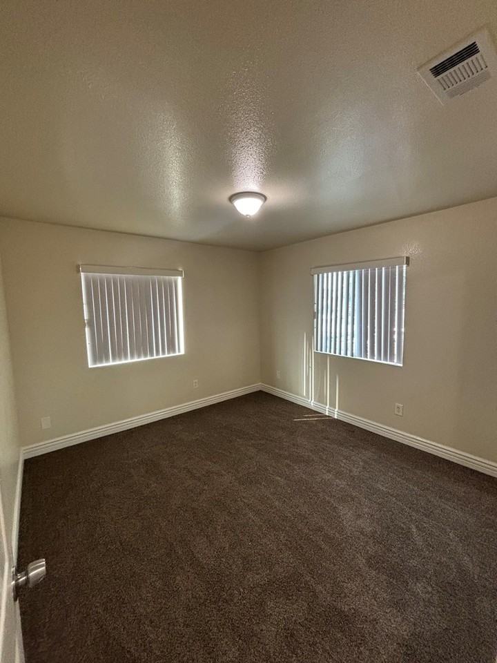 128 East 62nd Street - Photo 6 of 15