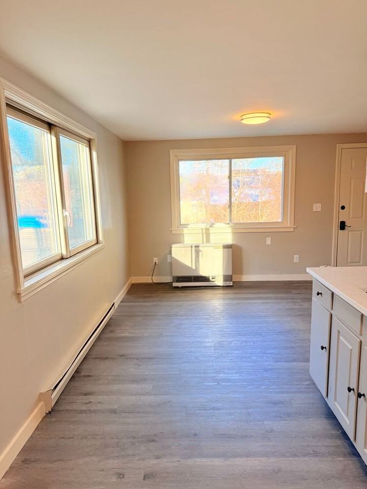Pet-friendly Apartments for Rent in Hartford, VT! - Photo 5 of 21