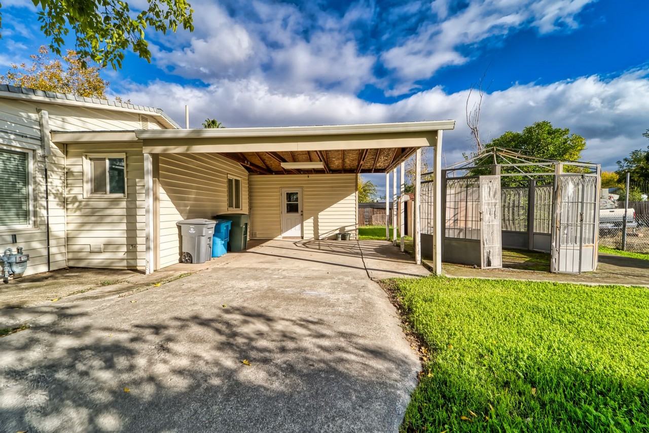 4741 Fleming Way - Photo 3 of 29