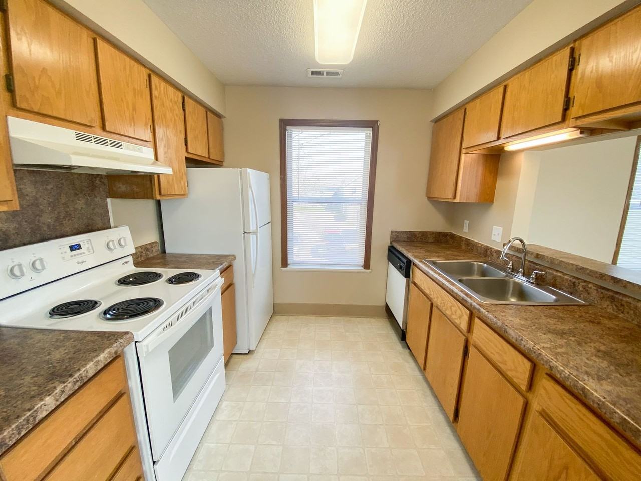 Clark Place Apartments 2 & 3 Bed - Photo 3 of 50