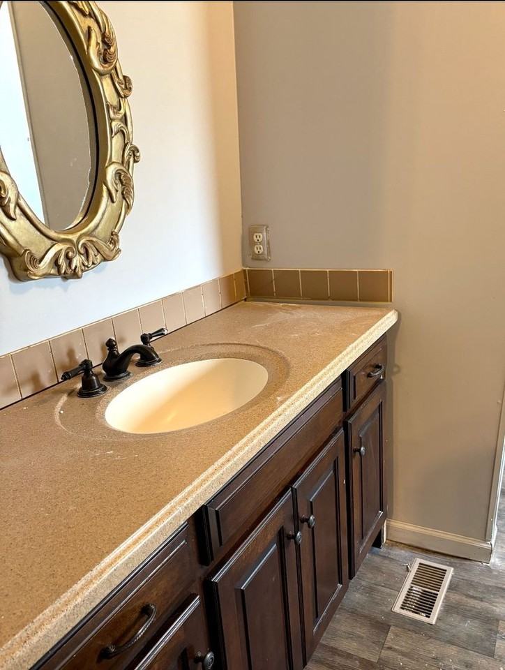 5700 Bales Avenue - Photo 5 of 9