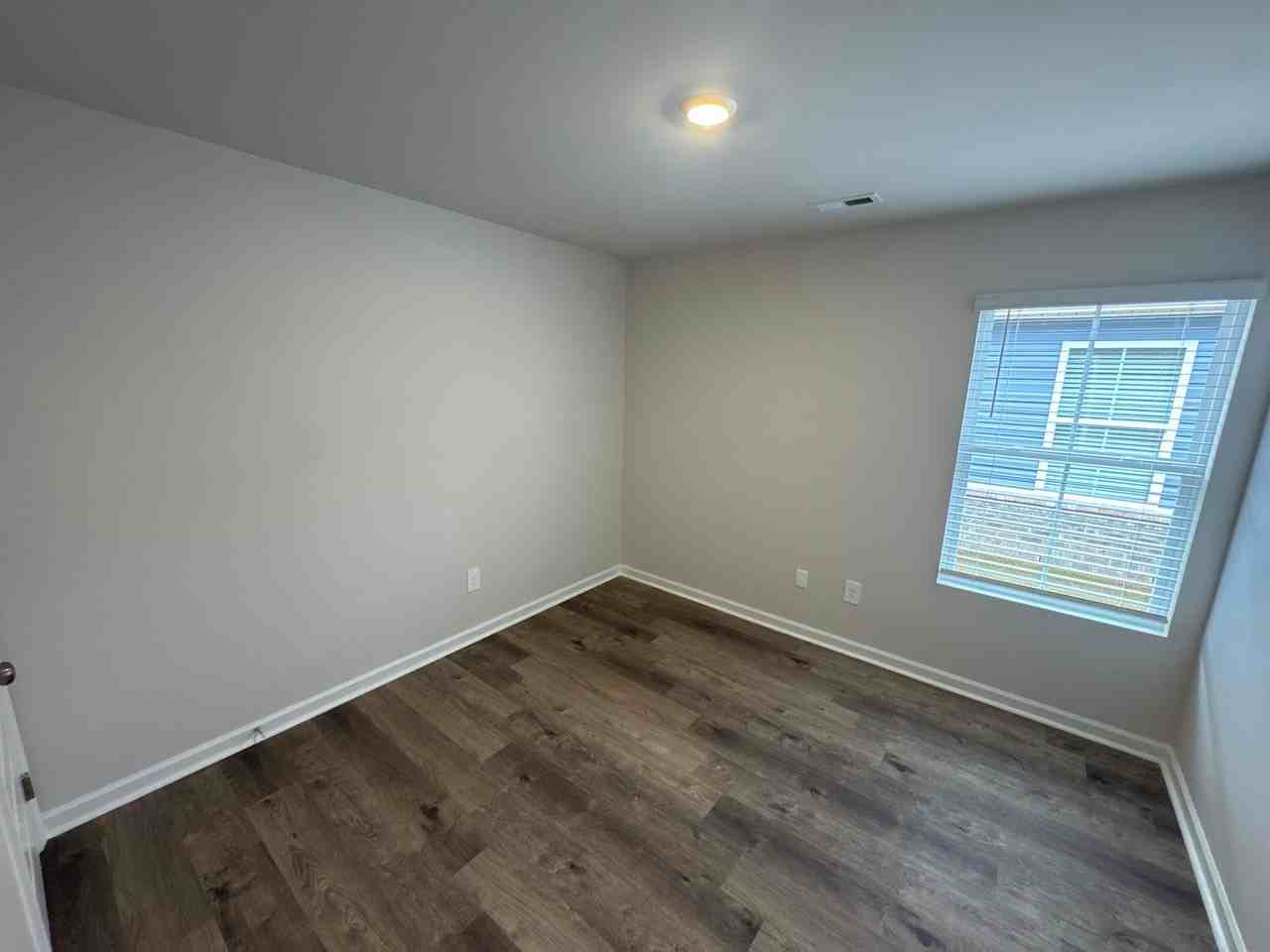 1628 Simmons Street Southeast - Photo 7 of 18