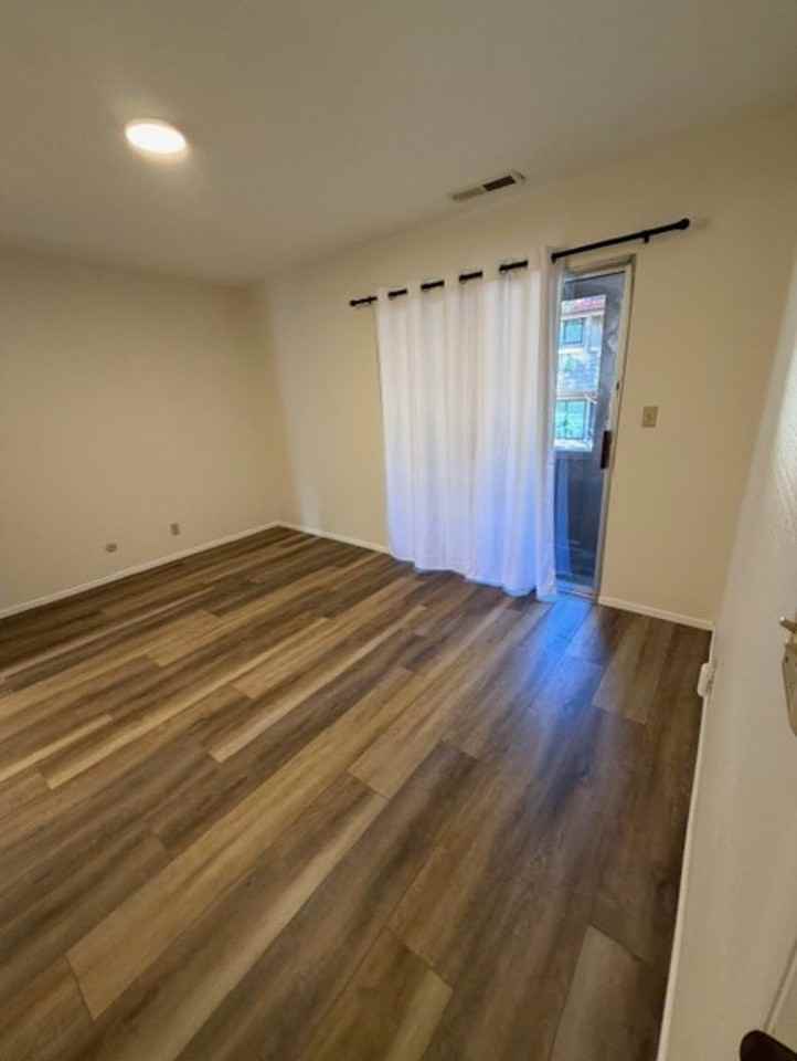 866 Northwood Blvd - Photo 3 of 21