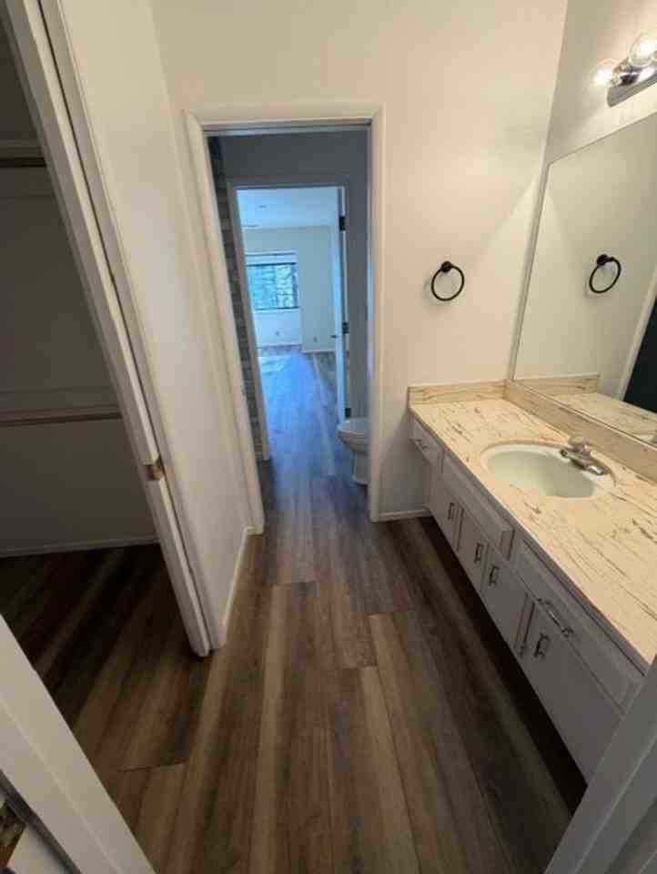 866 Northwood Blvd - Photo 5 of 21