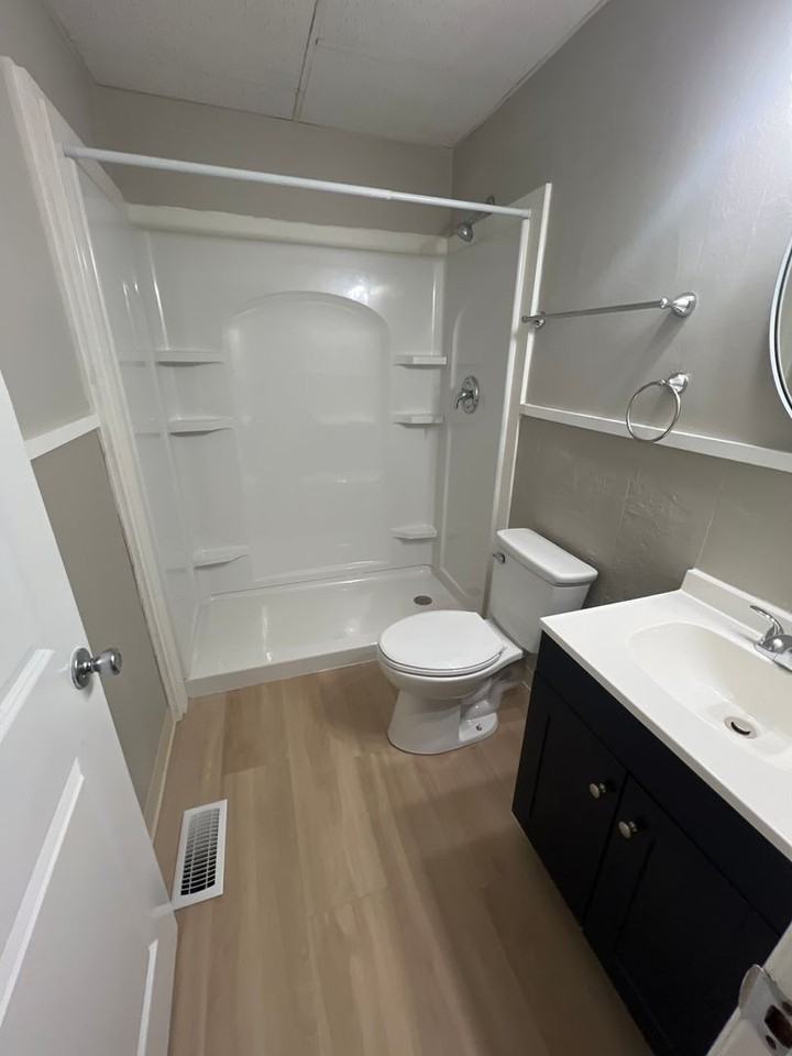 1816 Watch Avenue - Photo 5 of 9