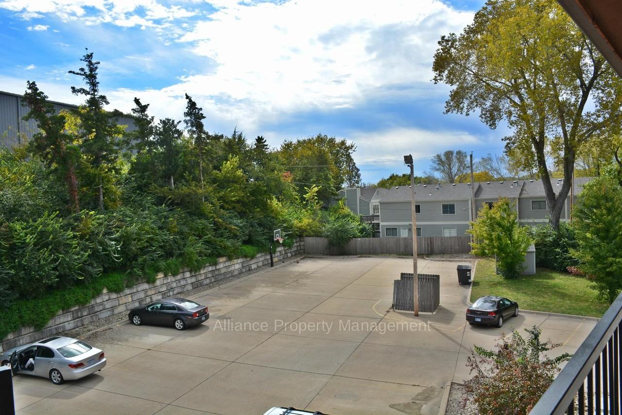 Beechwood Terrace 1420 - Photo 3 of 16