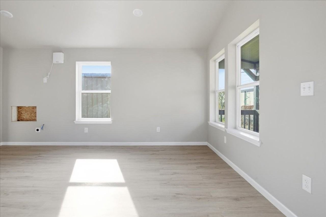 714 N St Louis Ave - Photo 4 of 12