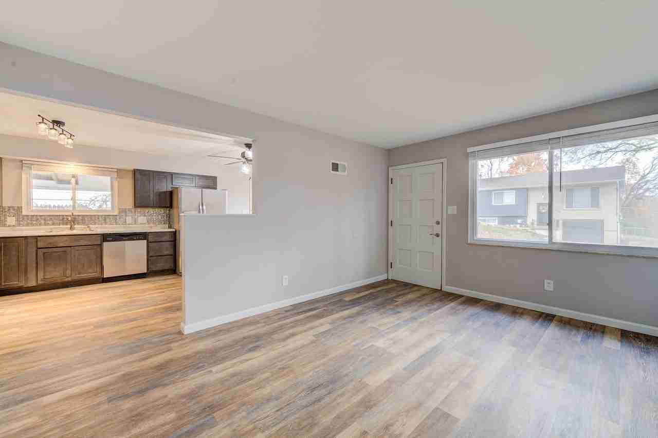 2379 Ida Ln - Photo 7 of 17