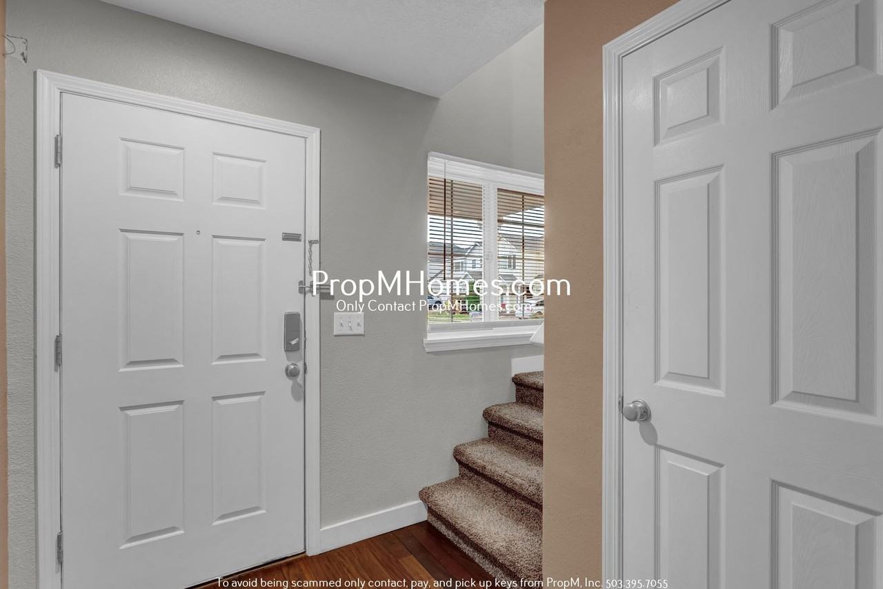 4611 Northwest Sidewinder Place - Photo 3 of 26