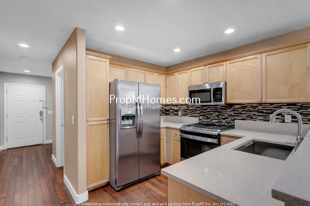 4611 Northwest Sidewinder Place - Photo 4 of 26