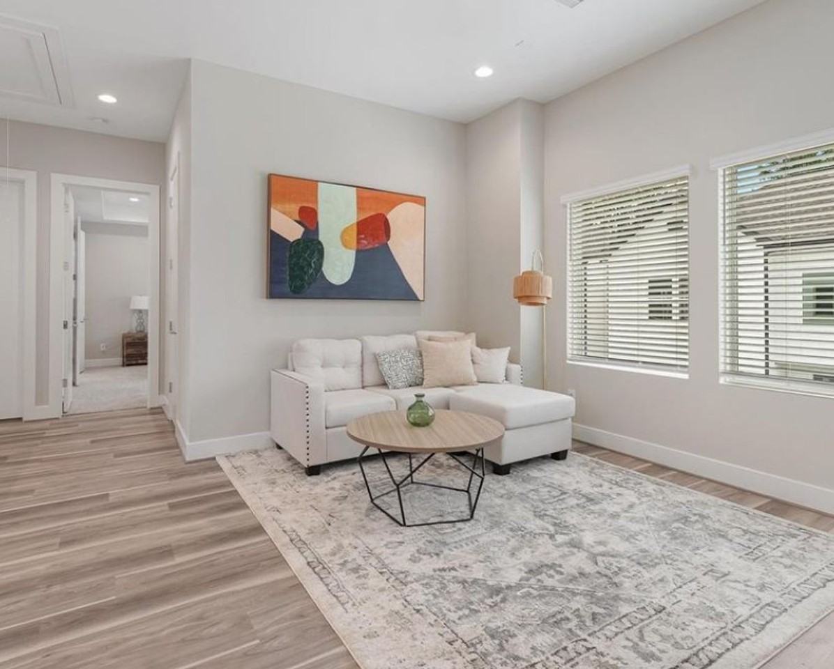 2623 Huntington Creek Ln - Photo 5 of 22