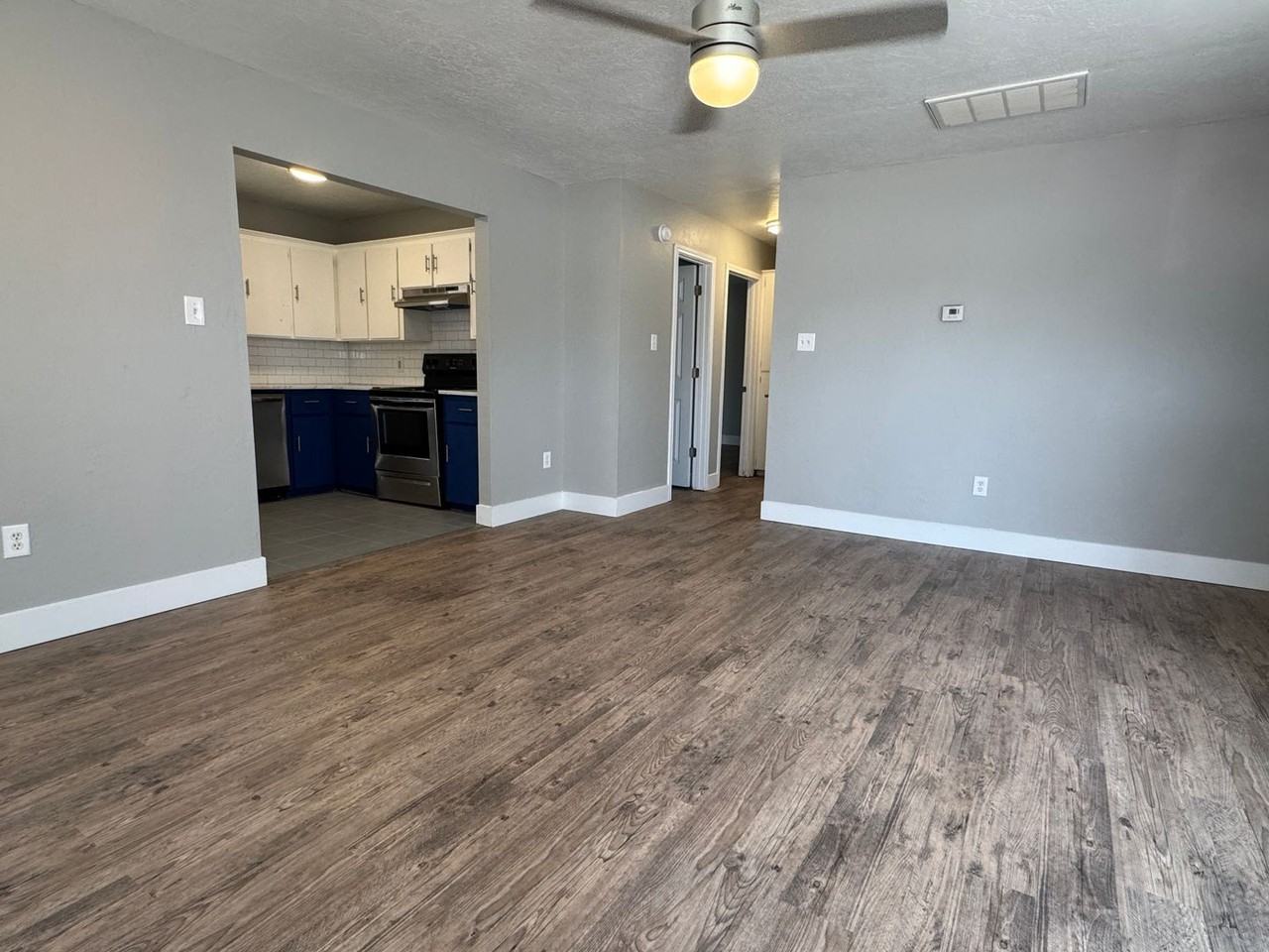 1916 Sw E Ave #A - Photo 2 of 10