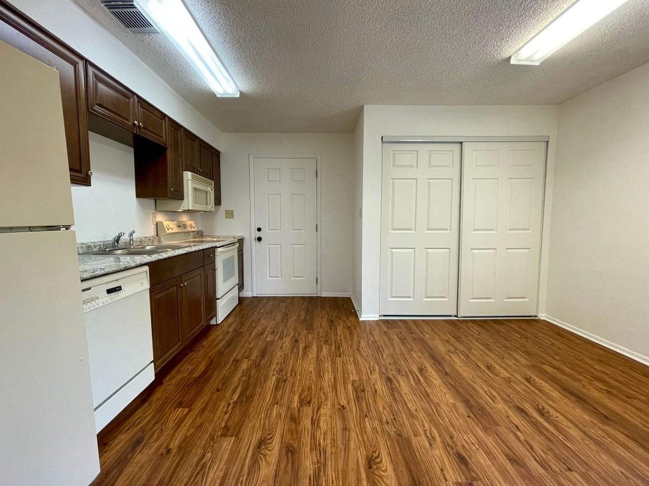 3728 County Line Road - Photo 3 of 10