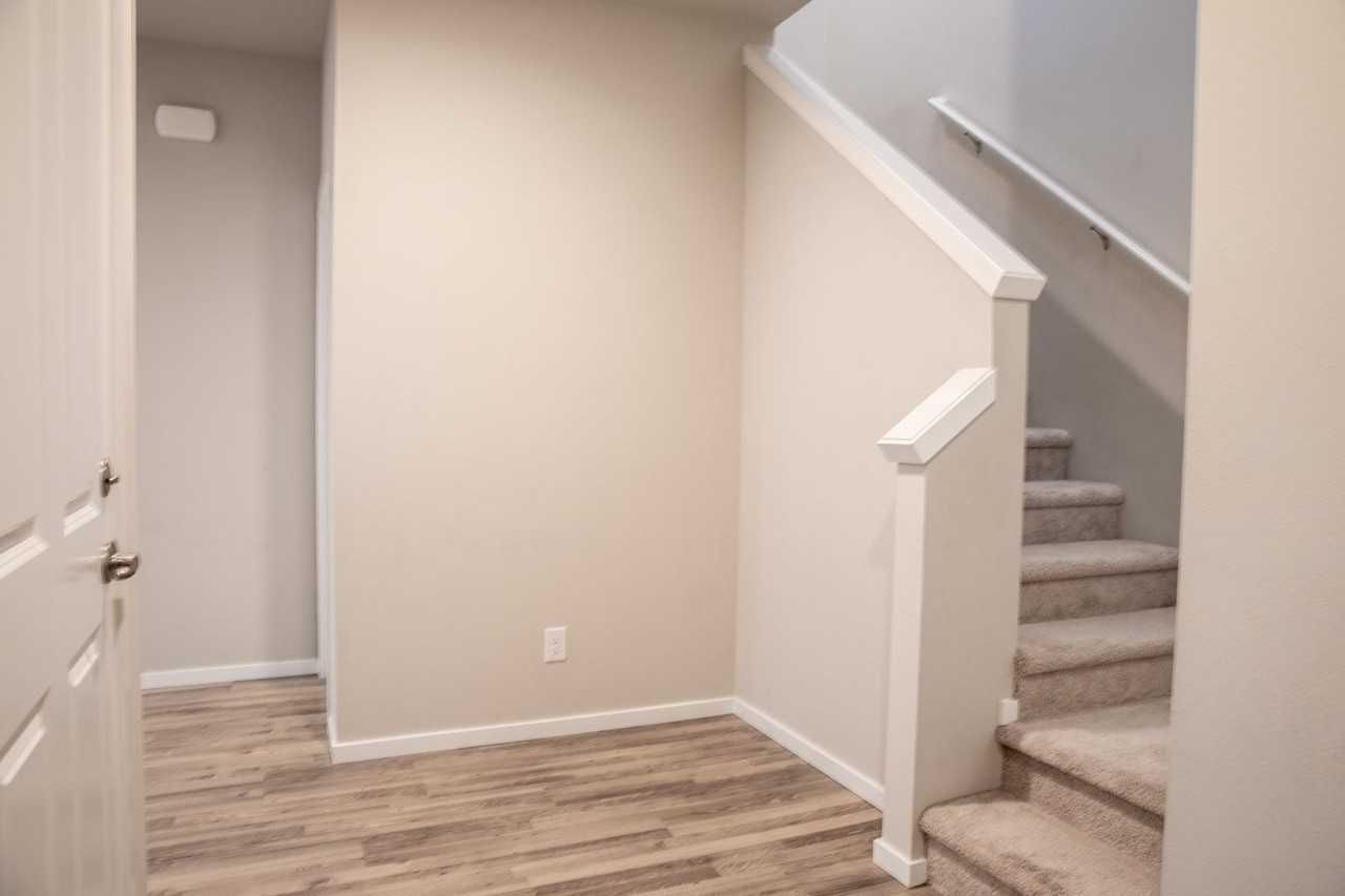 3006 Mahogany Street Northeast - Photo 3 of 20