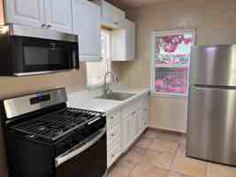 featured image of 10 W Rillito St