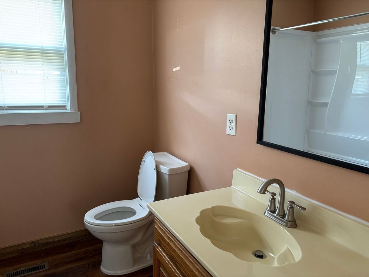 400 N Diagonal St - Photo 5 of 11