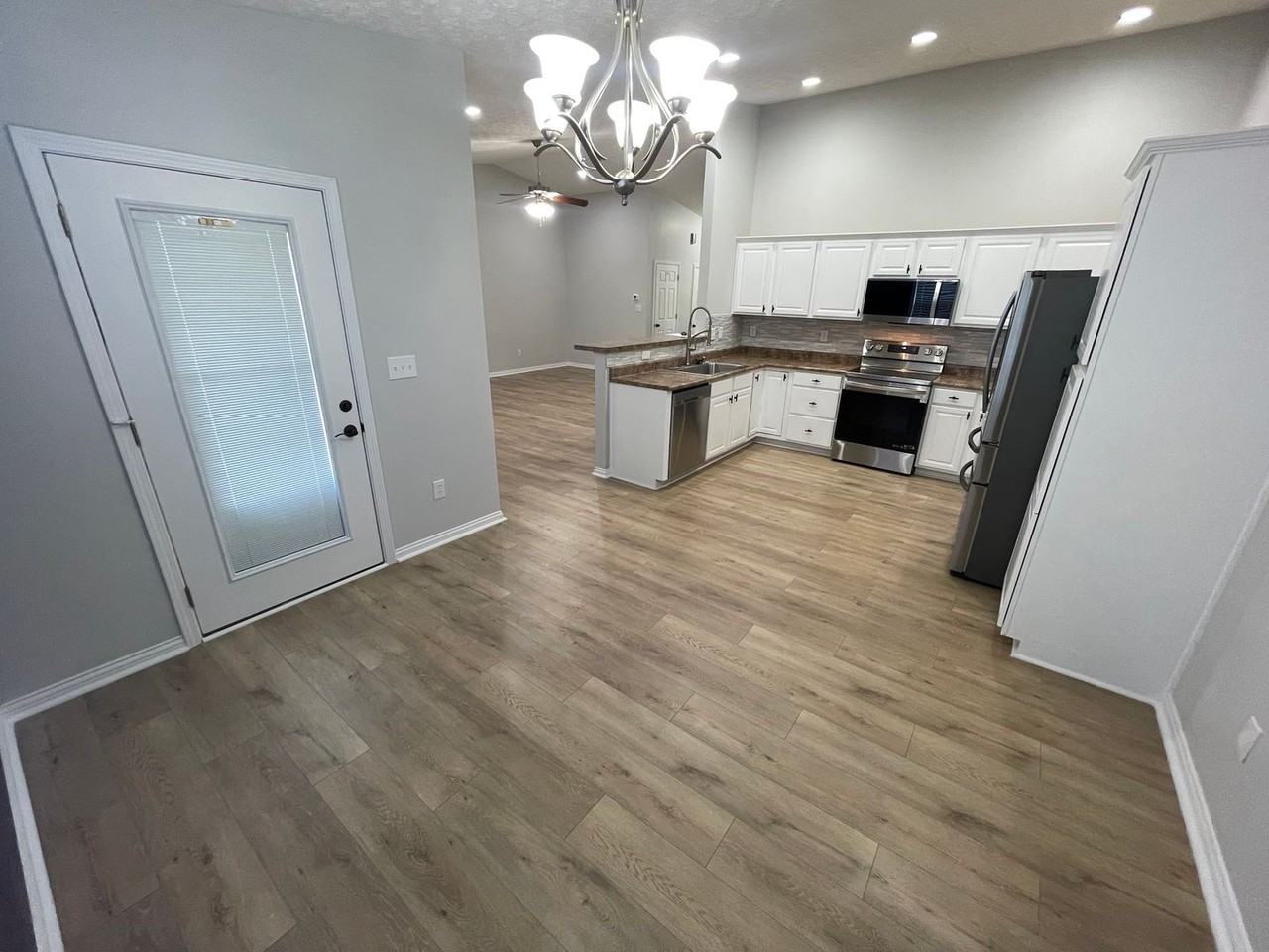 100 Dublin Lane - Photo 3 of 27
