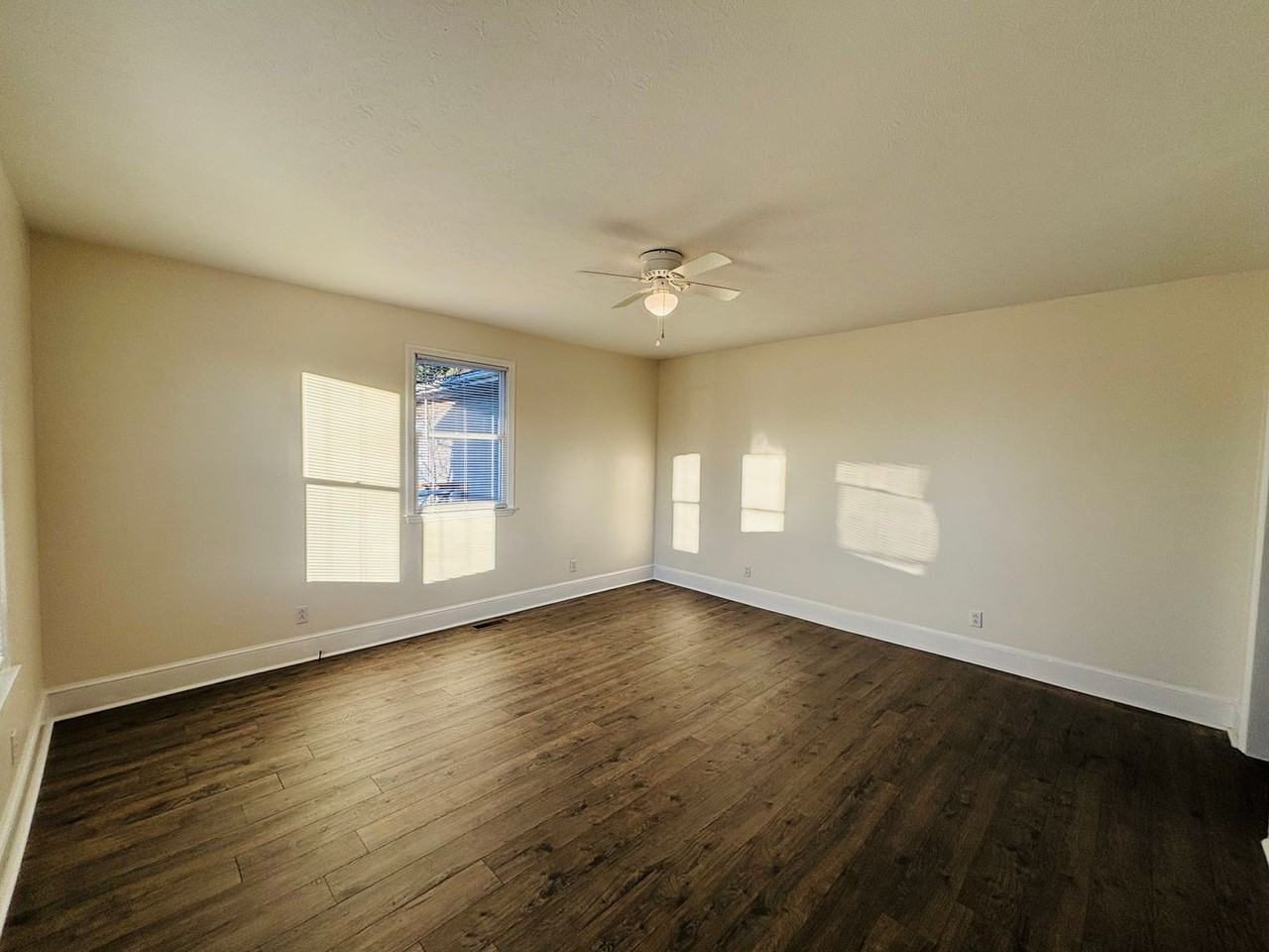 107 Chapel St #B - Photo 2 of 12