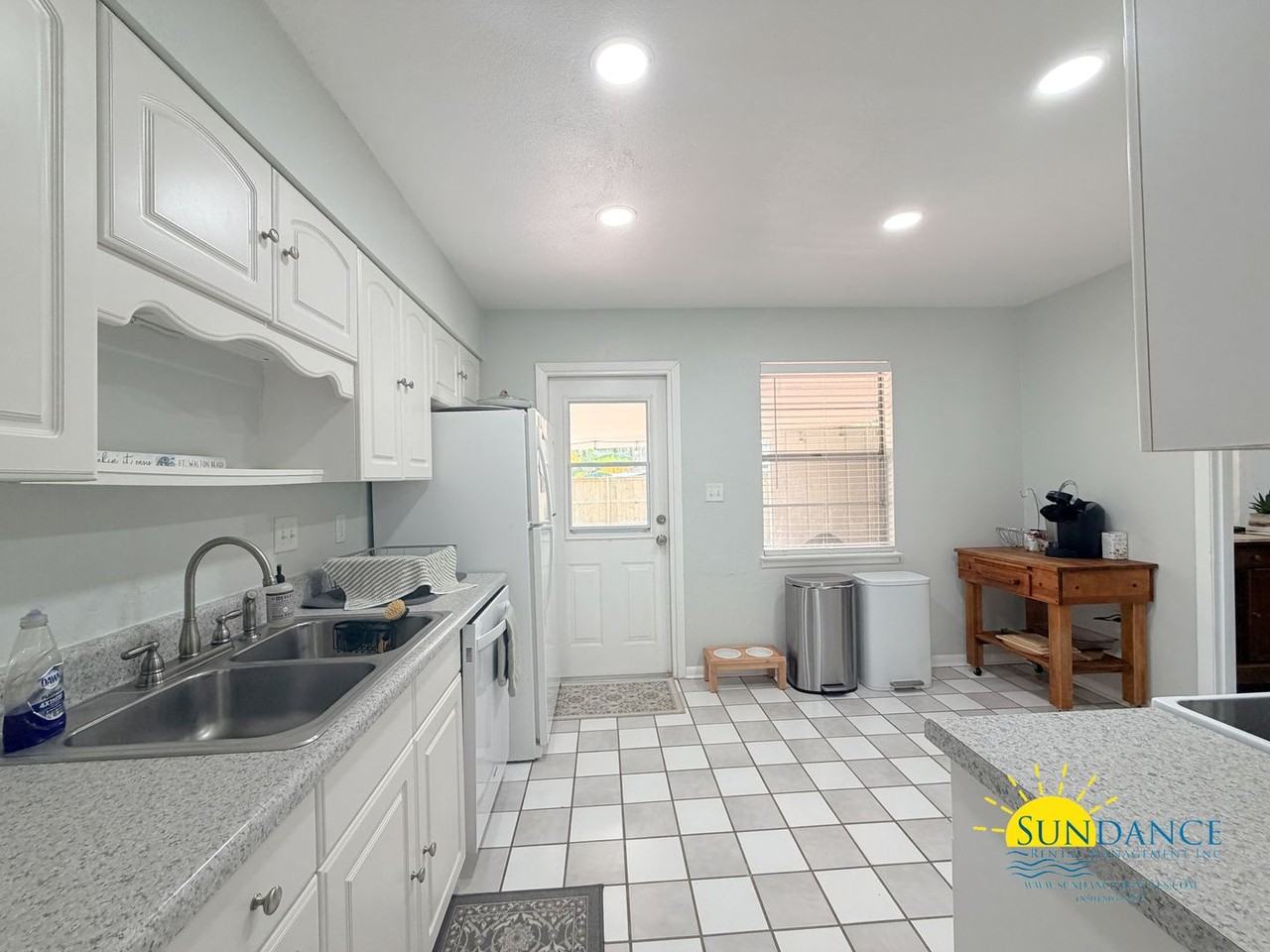 303 Sikes Circle Northwest - Photo 5 of 20