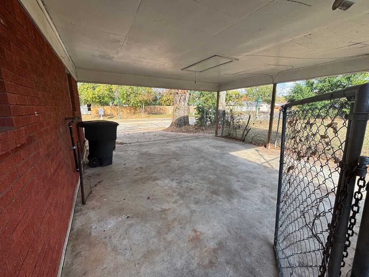 4101 Glen St - Photo 6 of 21