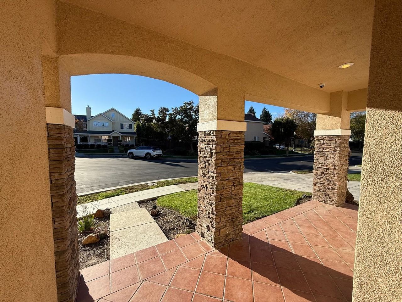 1308 Hamblet Court - Photo 5 of 50