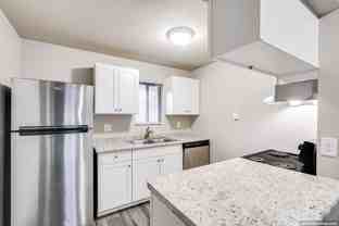 400 Bicentennial - Photo 1 of 1