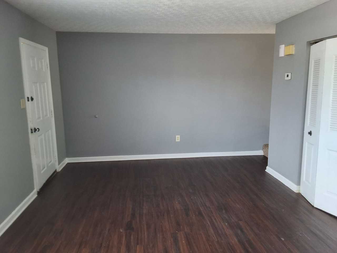 1221 Clear Ridge Ln - Photo 3 of 13