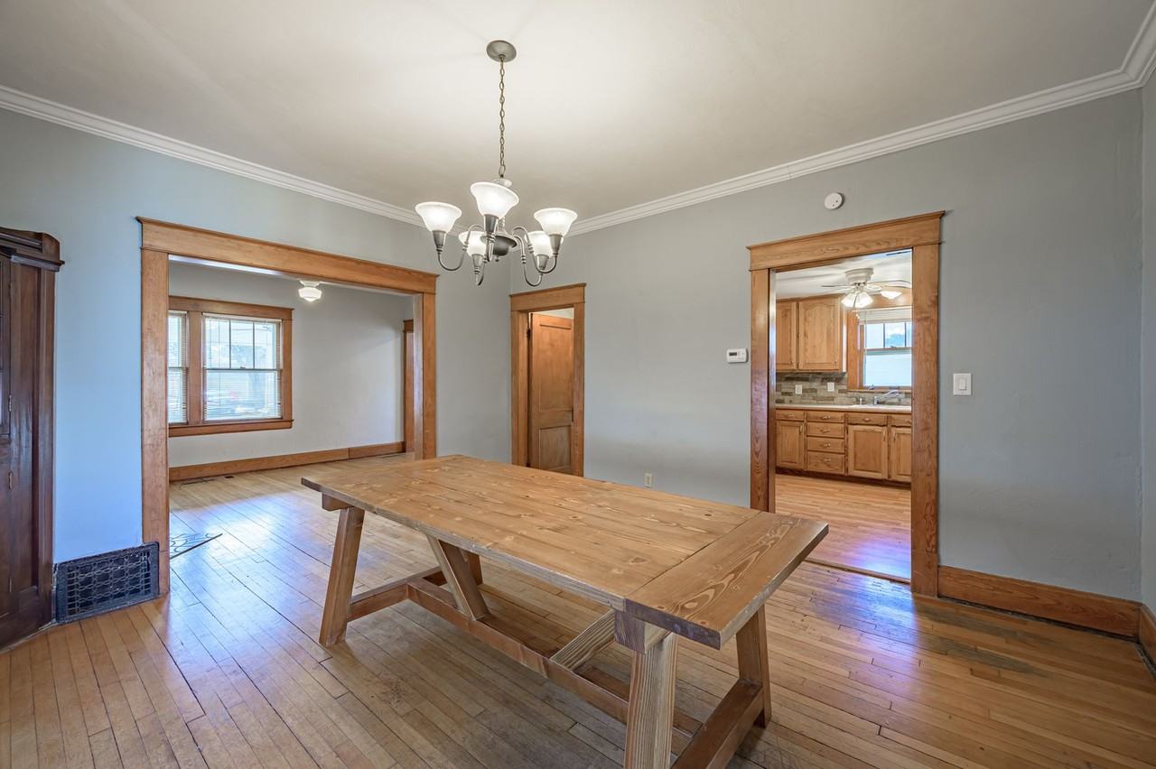 817 E Loren St - Photo 4 of 17