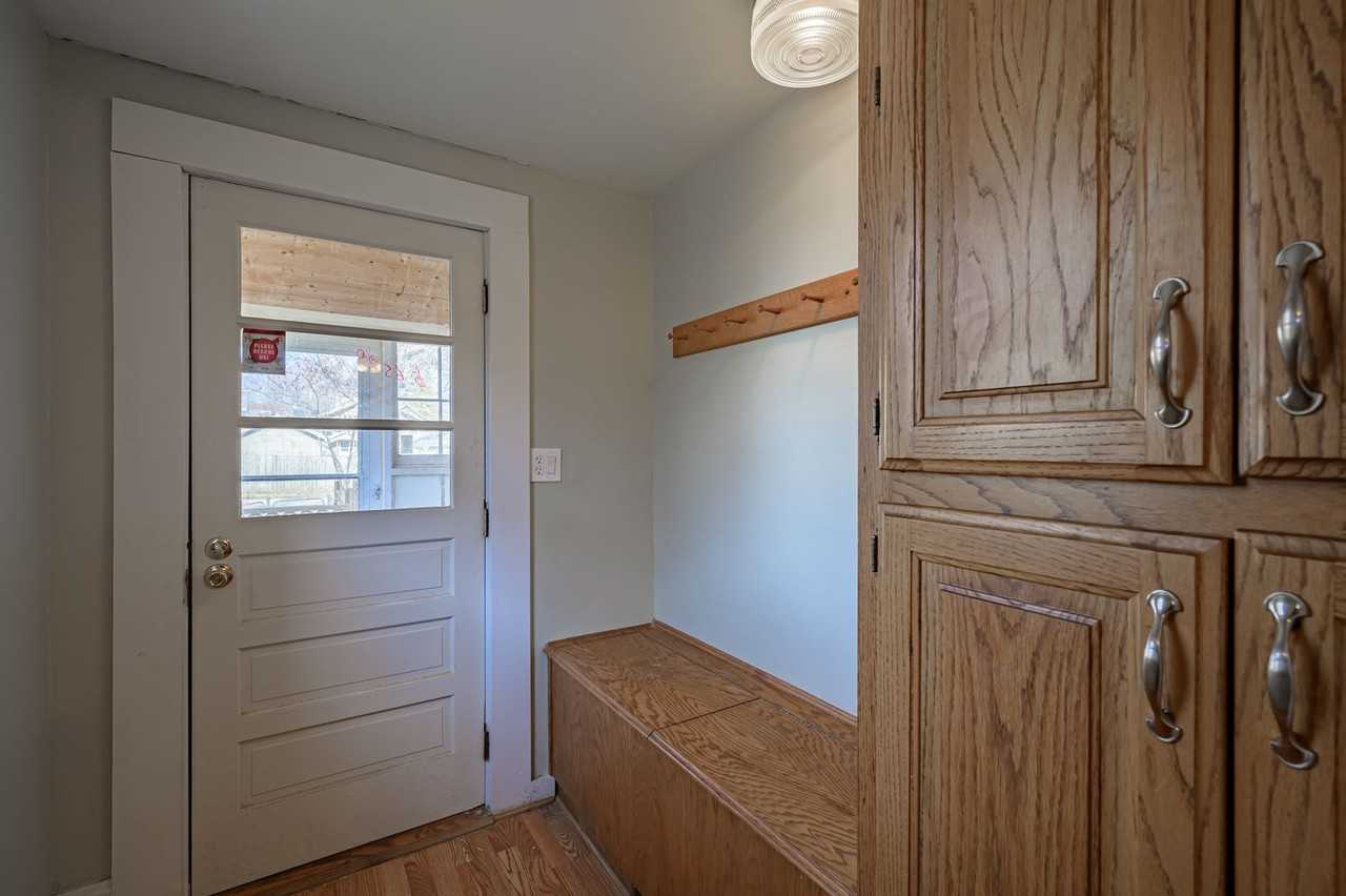 817 E Loren St - Photo 6 of 17