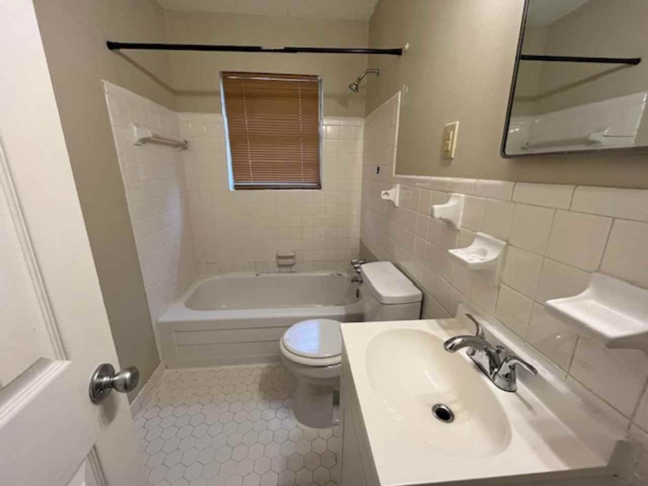 8257 Dottley Dr - Photo 7 of 10