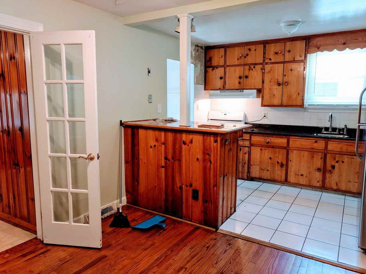 6405 Stuart Ave - Photo 5 of 50