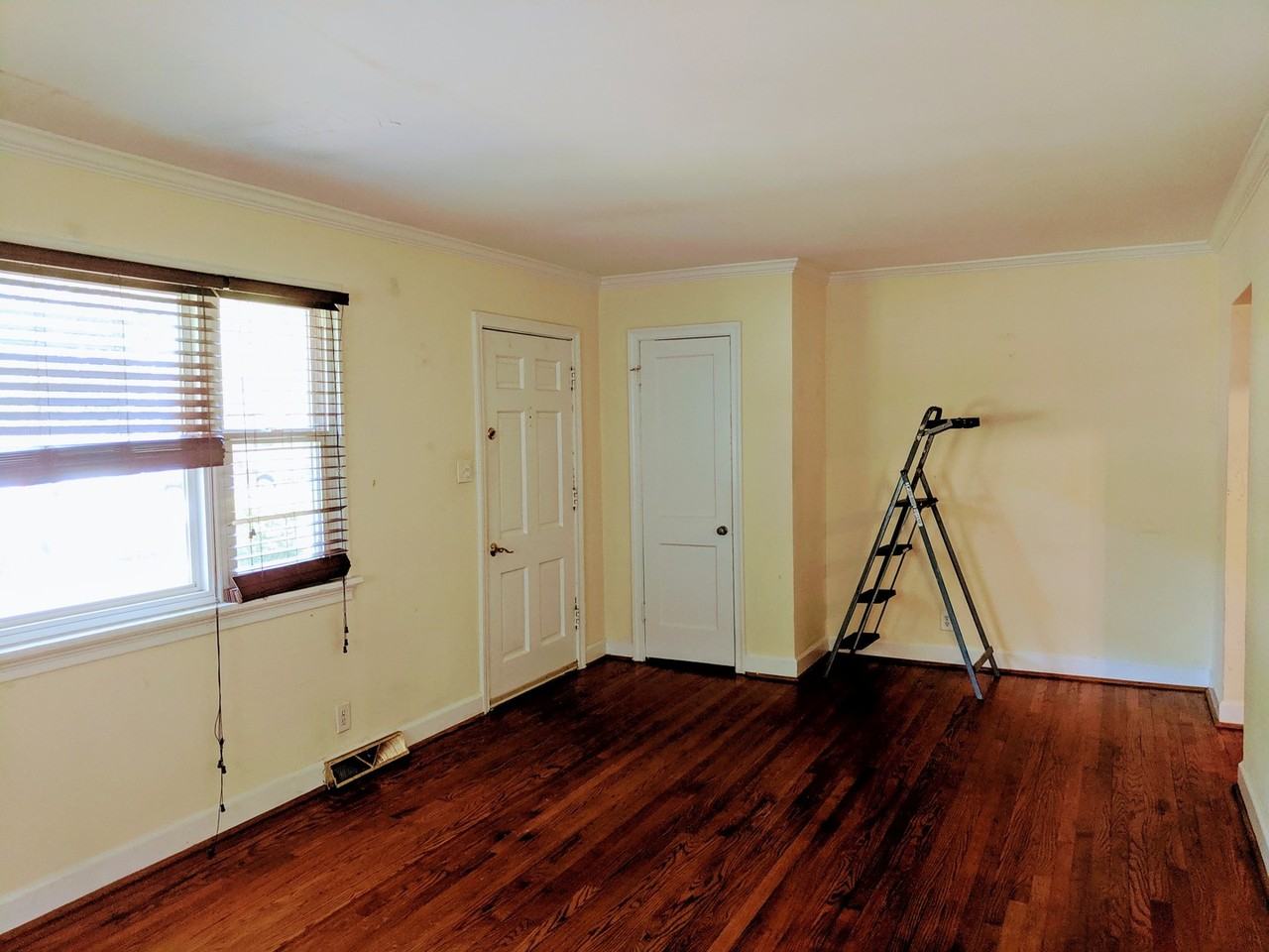 6405 Stuart Ave - Photo 4 of 50