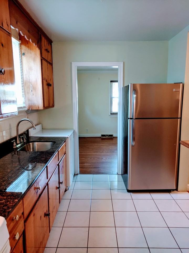 6405 Stuart Ave - Photo 7 of 50