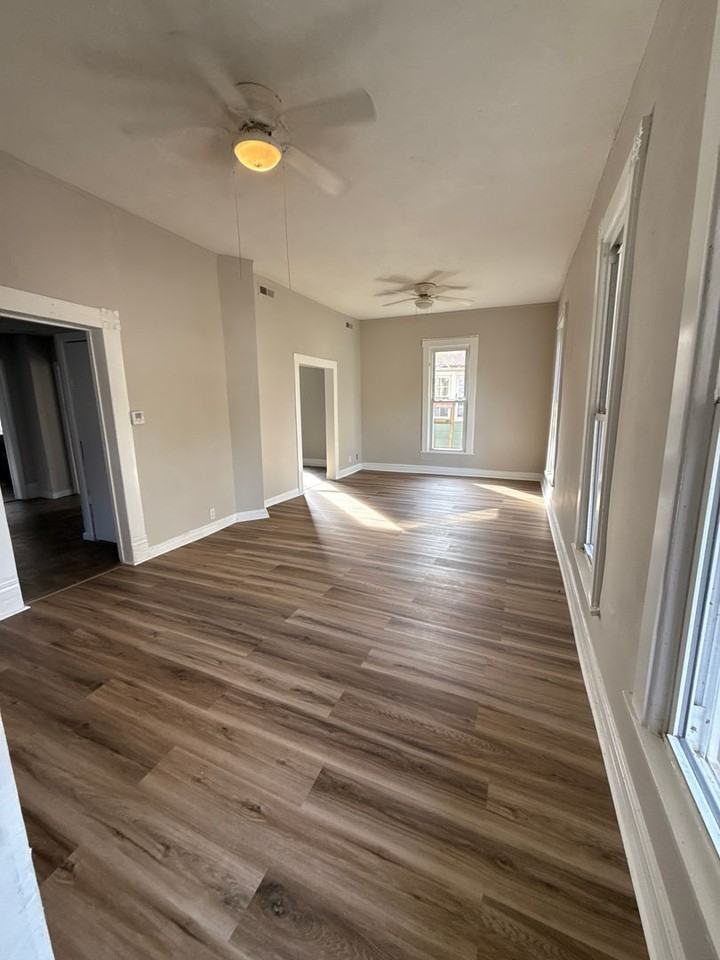 1220 West Chase Street - Photo 2 of 22