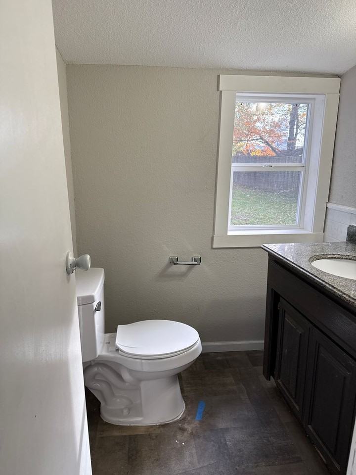 1220 West Chase Street - Photo 4 of 22