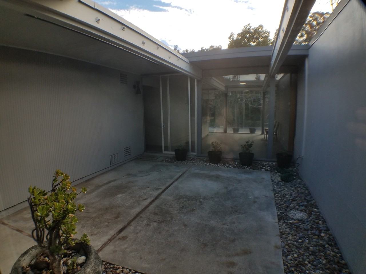 2645 San Carlos Drive - Photo 5 of 31