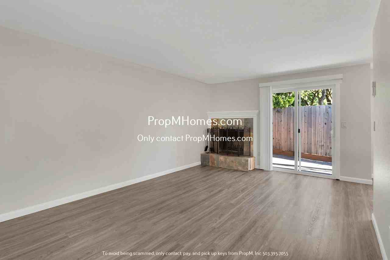 6912 Sw 104th Ave - Photo 2 of 22