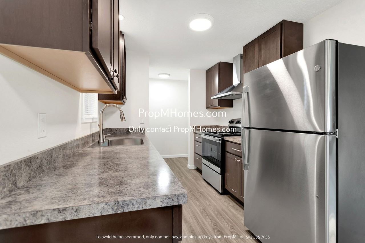 6912 Sw 104th Ave - Photo 4 of 22