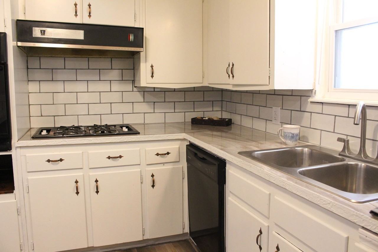 3517 S Irvington Pl - Photo 7 of 50