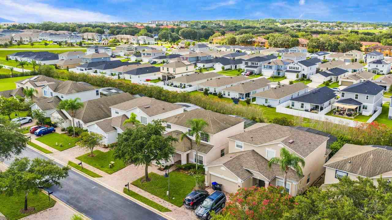 642 Highgate Park Boulevard - Photo 2 of 13