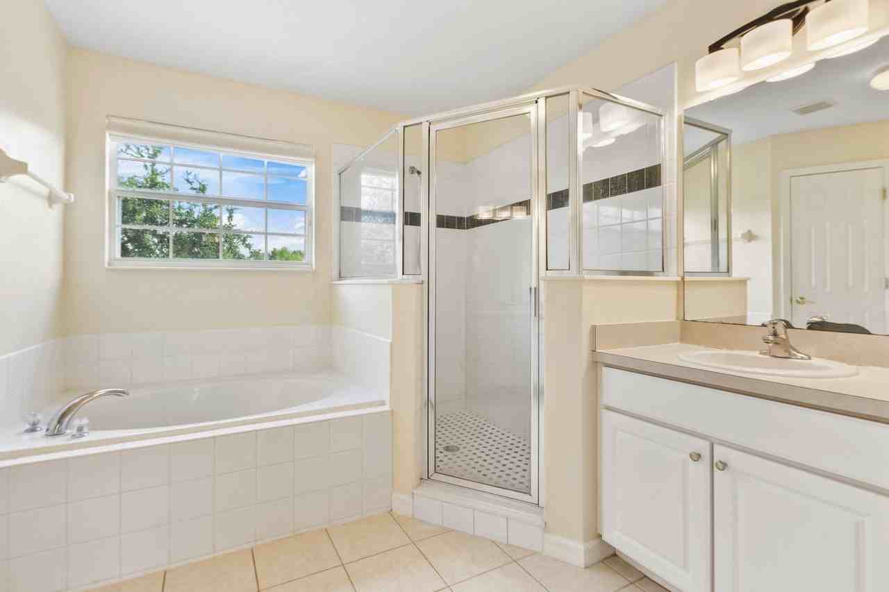 642 Highgate Park Boulevard - Photo 3 of 13