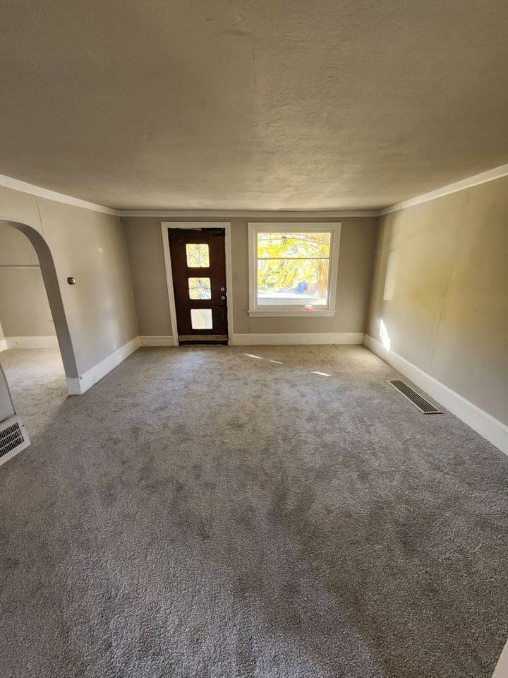 3701 East 69th Street - Photo 3 of 21