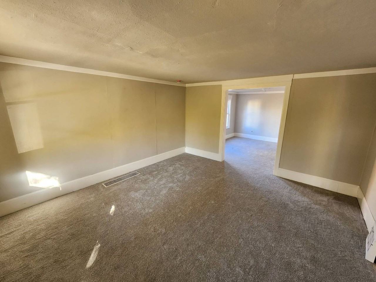 3701 East 69th Street - Photo 5 of 21