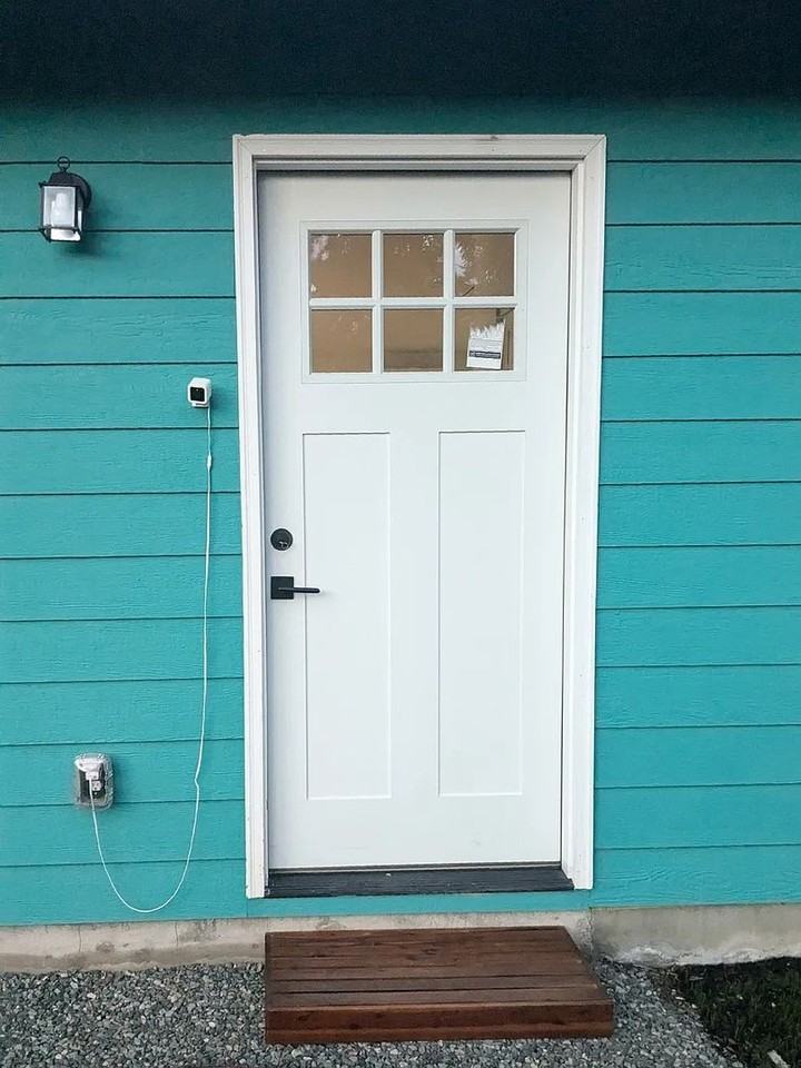 2403 Northeast 27th Street - Photo 2 of 14